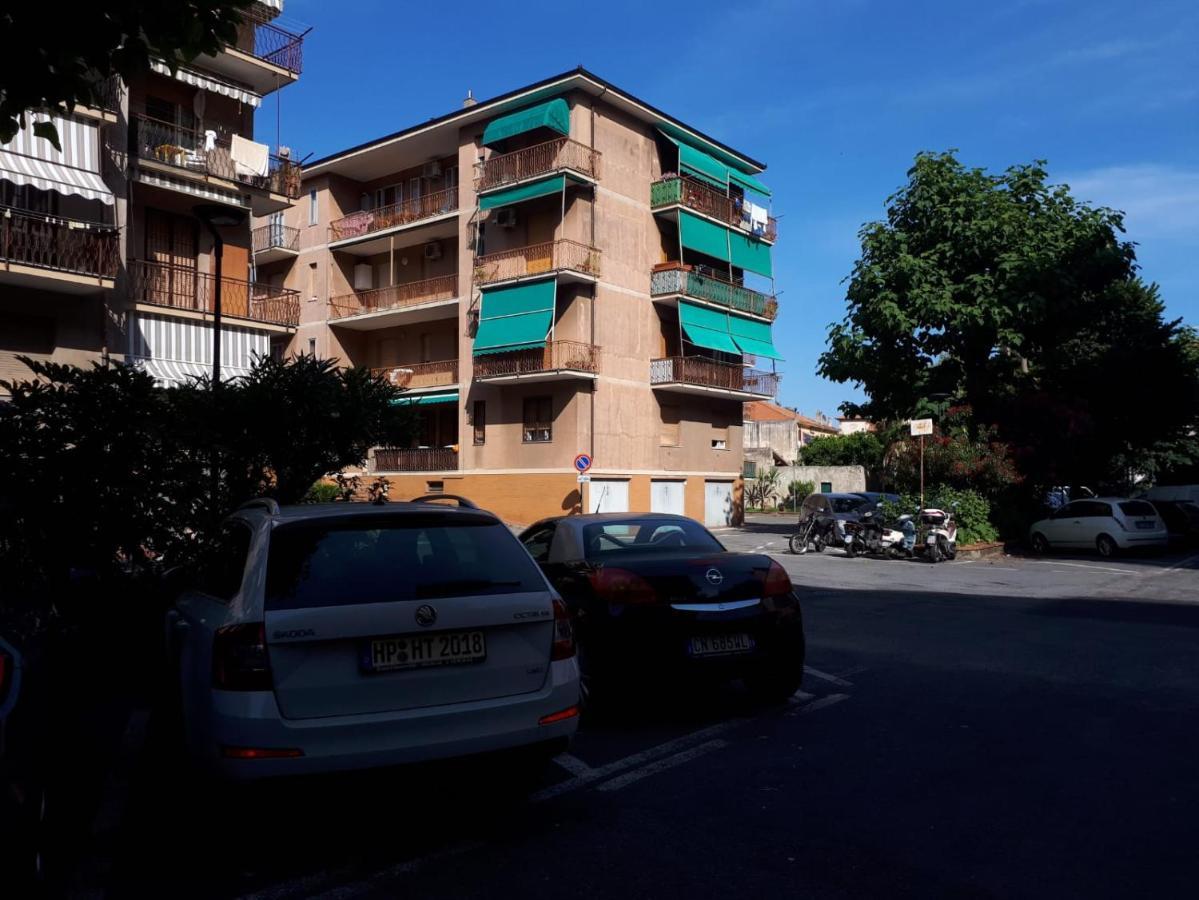 Vreni Lodge Finale Ligure Exterior foto